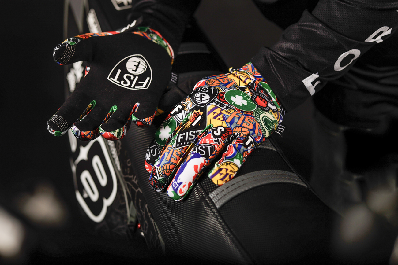 Fist handwear Strapped Hard Court Gloves