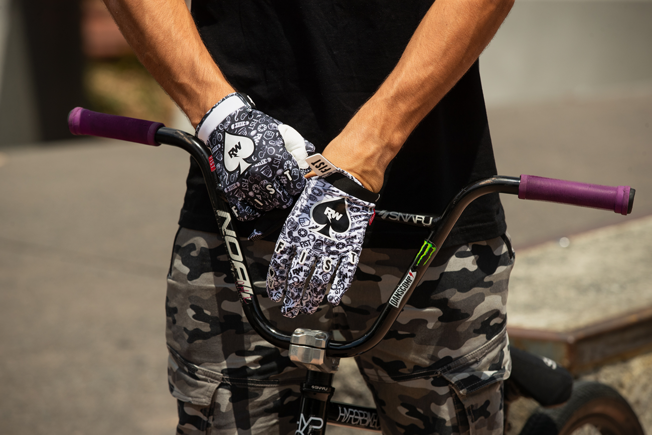 FIST HANDWEAR Strapped R-Willy Ace Gloves