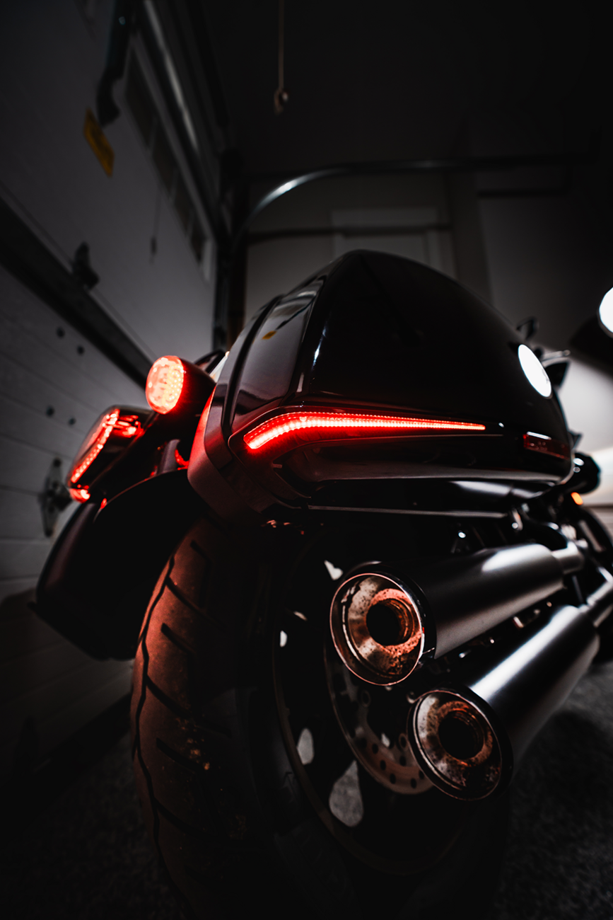 Custom dynamics Saddlebag Lights - LED - Smoke Lens 2022-2024 Harley Davidson FXLRST Low Rider ST 117 / 2018-2021 Harley Davidson FLSB Sport Glide 107 / 2022-2022 Harley Davidson FXRST Low Rider El Diablo 117