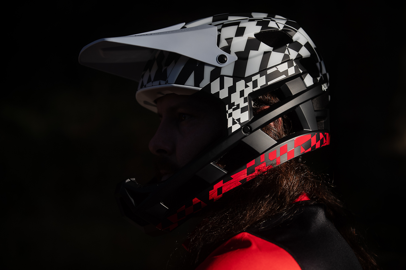 DH Invader LTD Glitch Bicycle Helmet