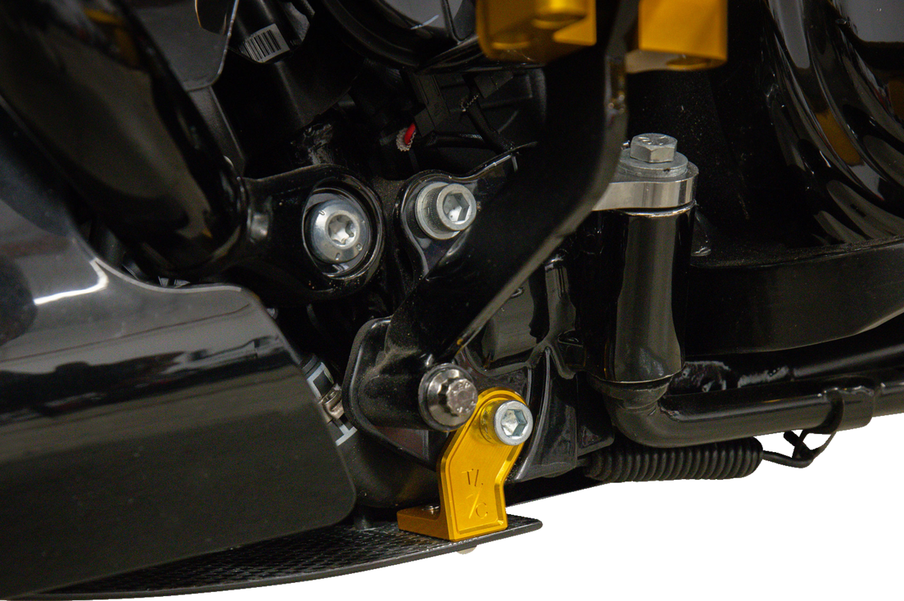 Thrashin supply co. Skid Plate - Carbon Fiber/Gloss - With Gold Brackets - FLHX/FLTRX 2024-2024 Harley Davidson FLTRX Road Glide / 2024-2024 Harley Davidson FLHX Street Glide