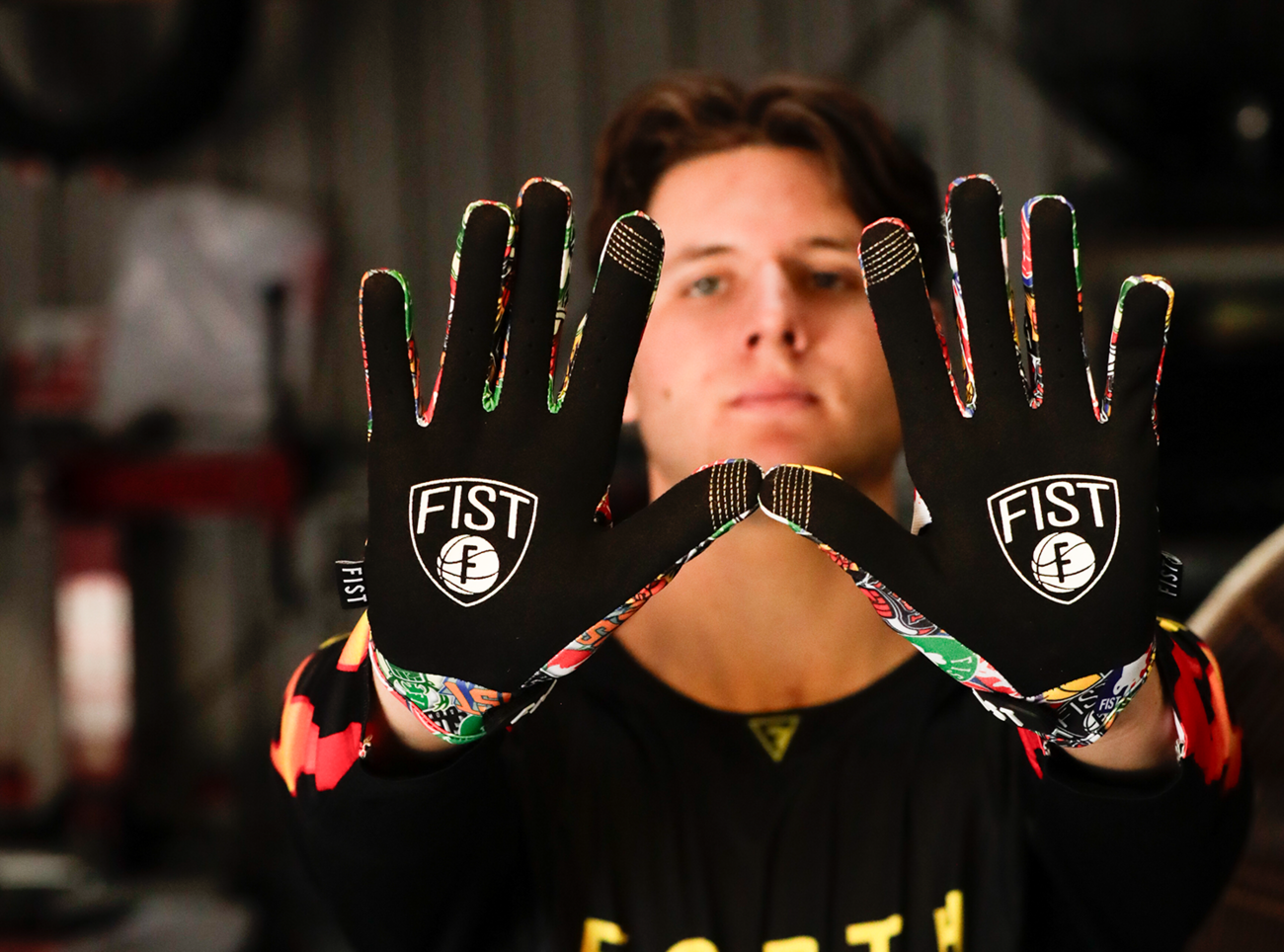 Fist handwear Strapped Hard Court Gloves