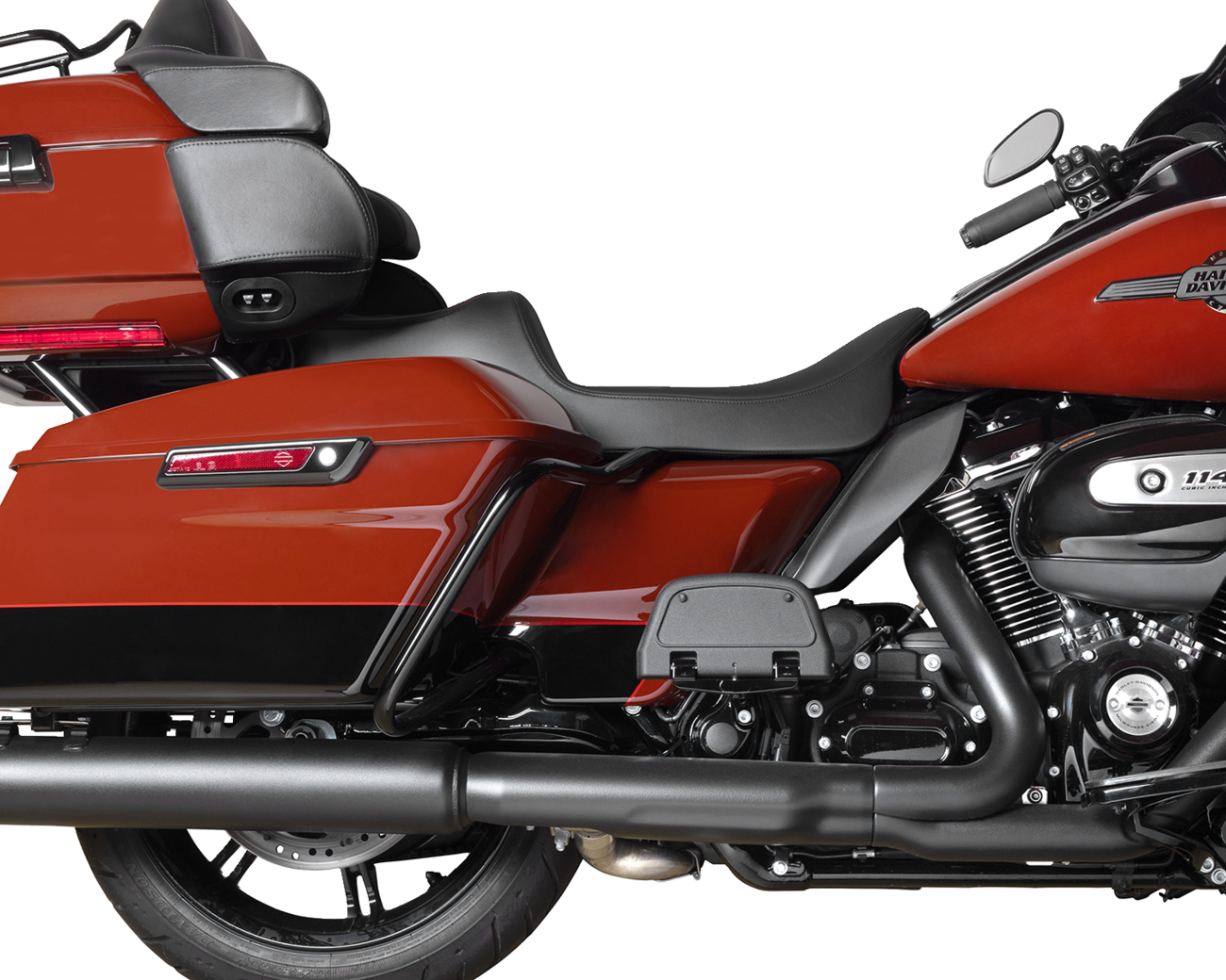 Drag specialties seats Predator III Seat - Extended Reach - Smooth - Black Solar Leather - FLH/FLT '08-'24 Harley Davidson
