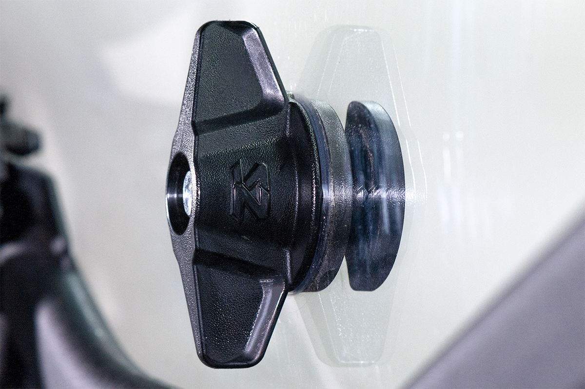SEIZMIK Folding Rear Windshield