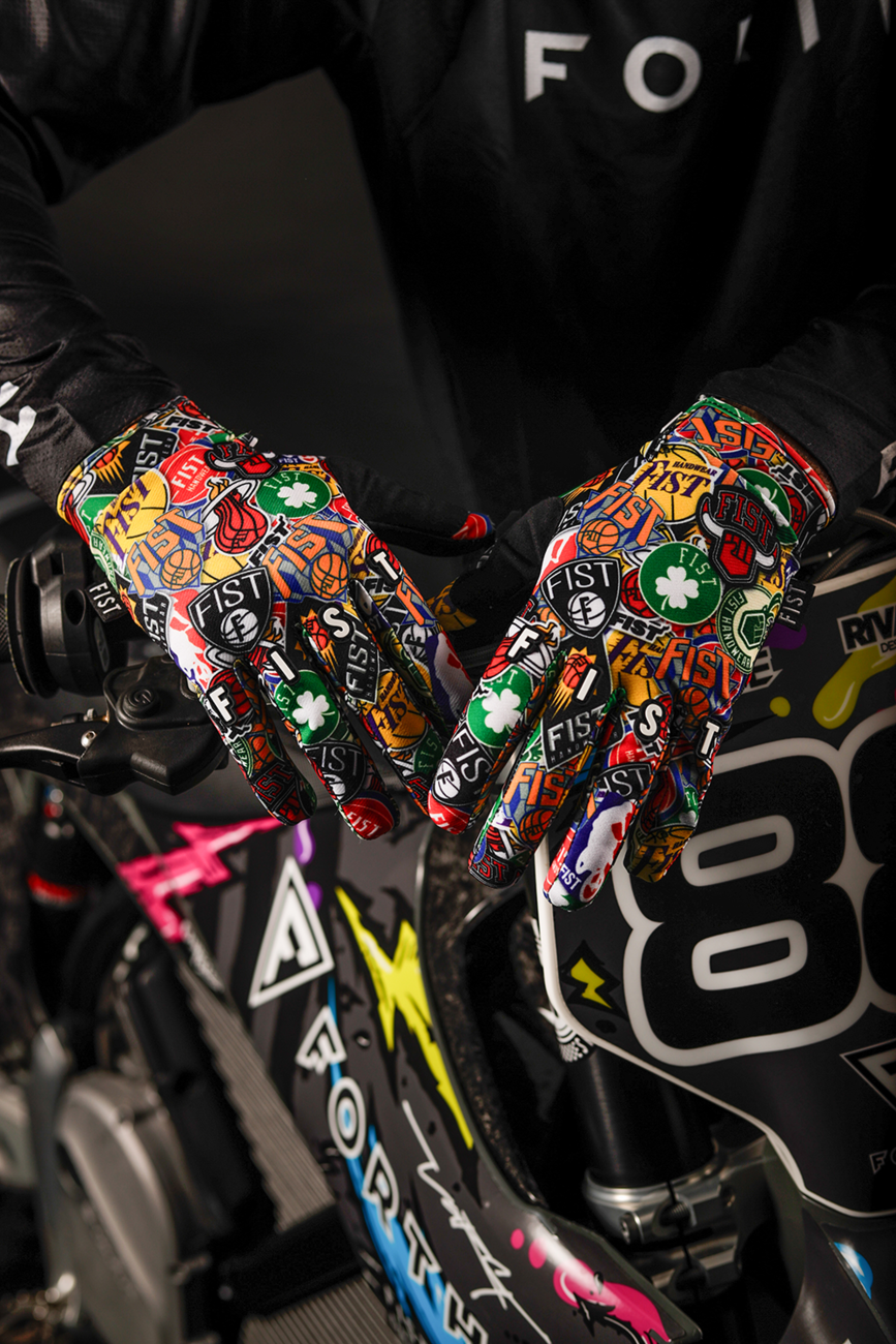 Fist handwear Strapped Hard Court Gloves