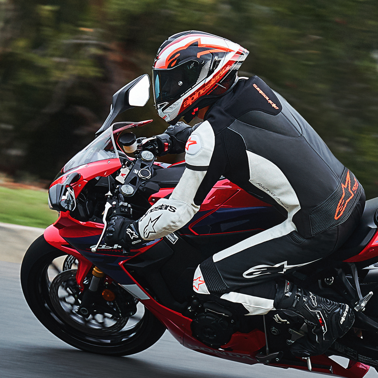 Alpinestars Supertech R10 Carbon Team Helmet