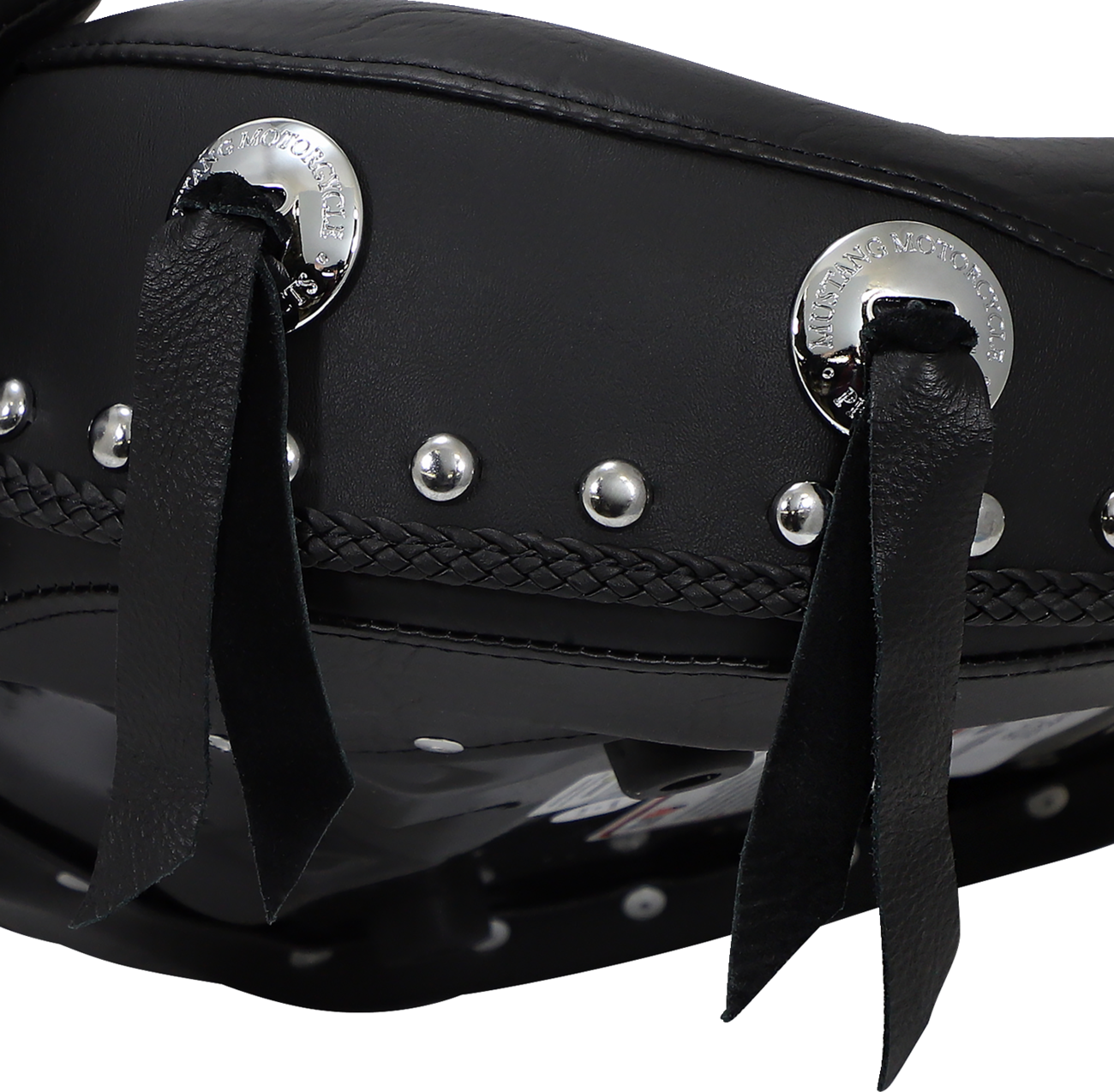Mustang Wide Studded Seat - Dyna '04-'05 Harley Davidson