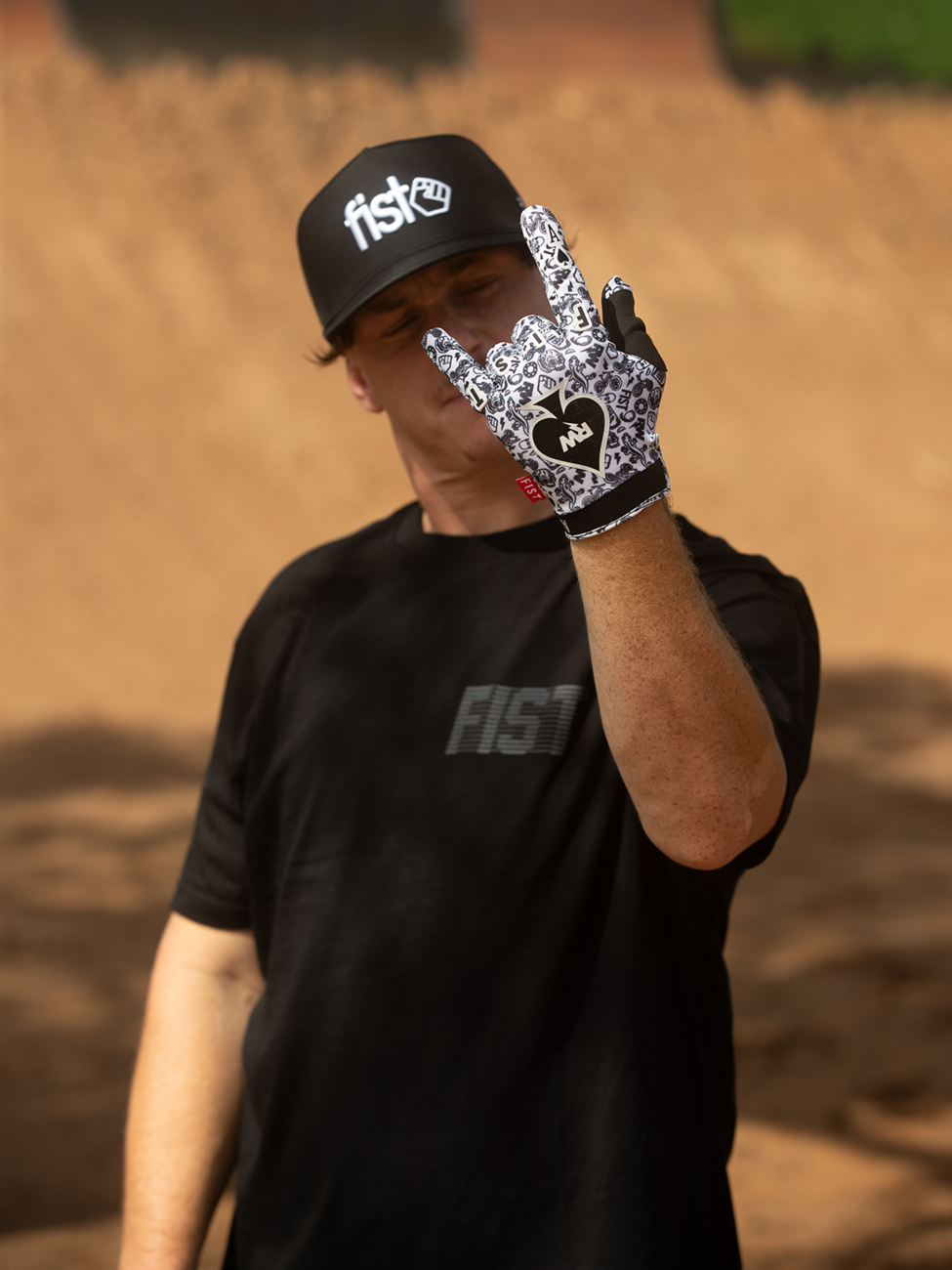 FIST HANDWEAR Strapped R-Willy Ace Gloves