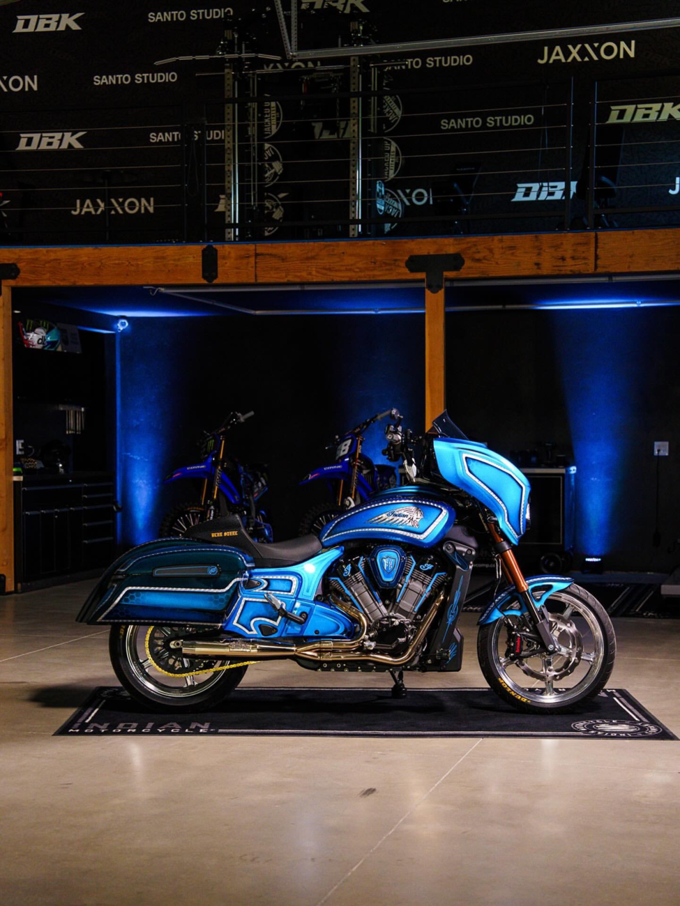 RWD V-TWIN Retro Front Fender