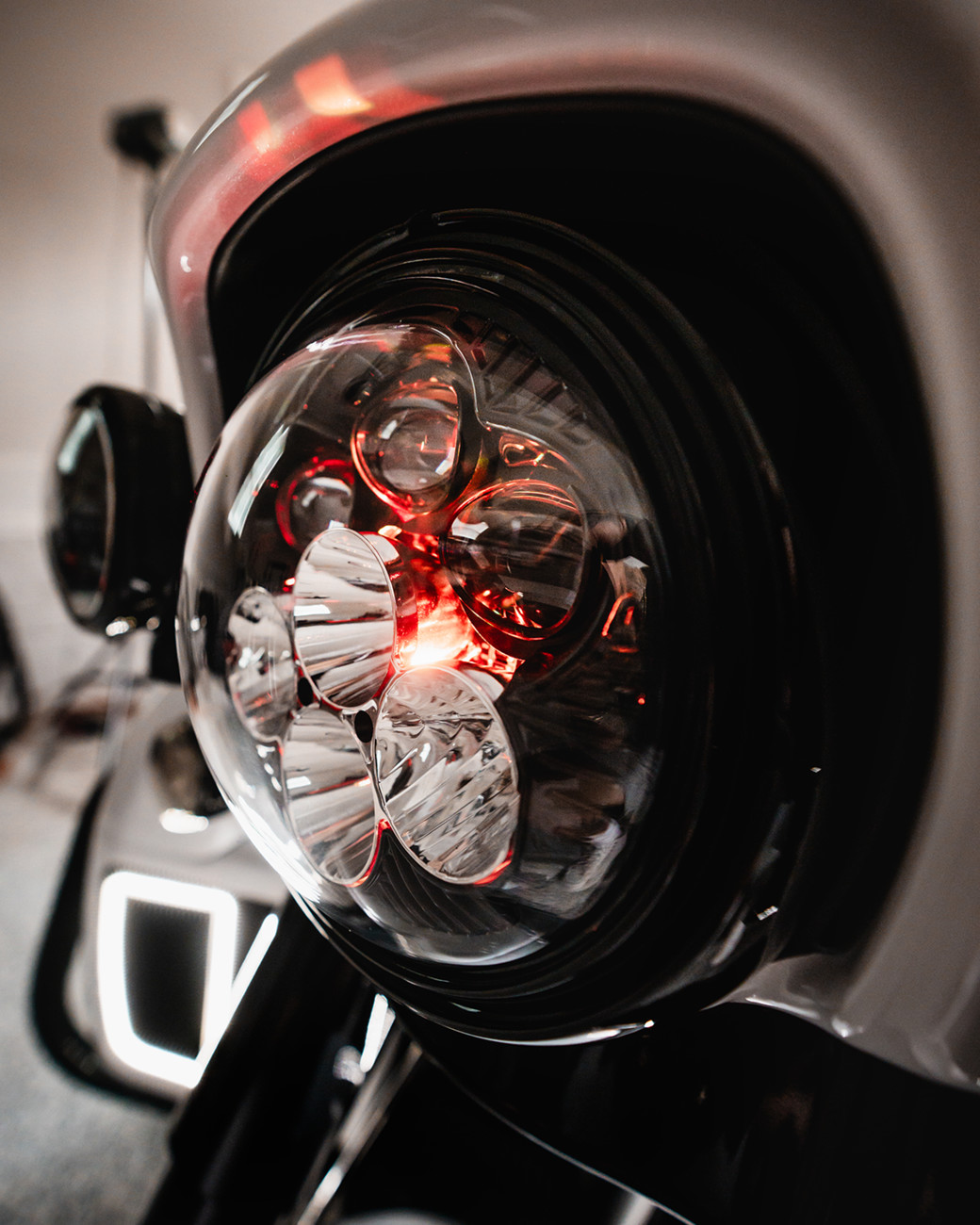 Custom Dynamics 7" Color Changing Shark Demon Headlight For Harley 1986-2025