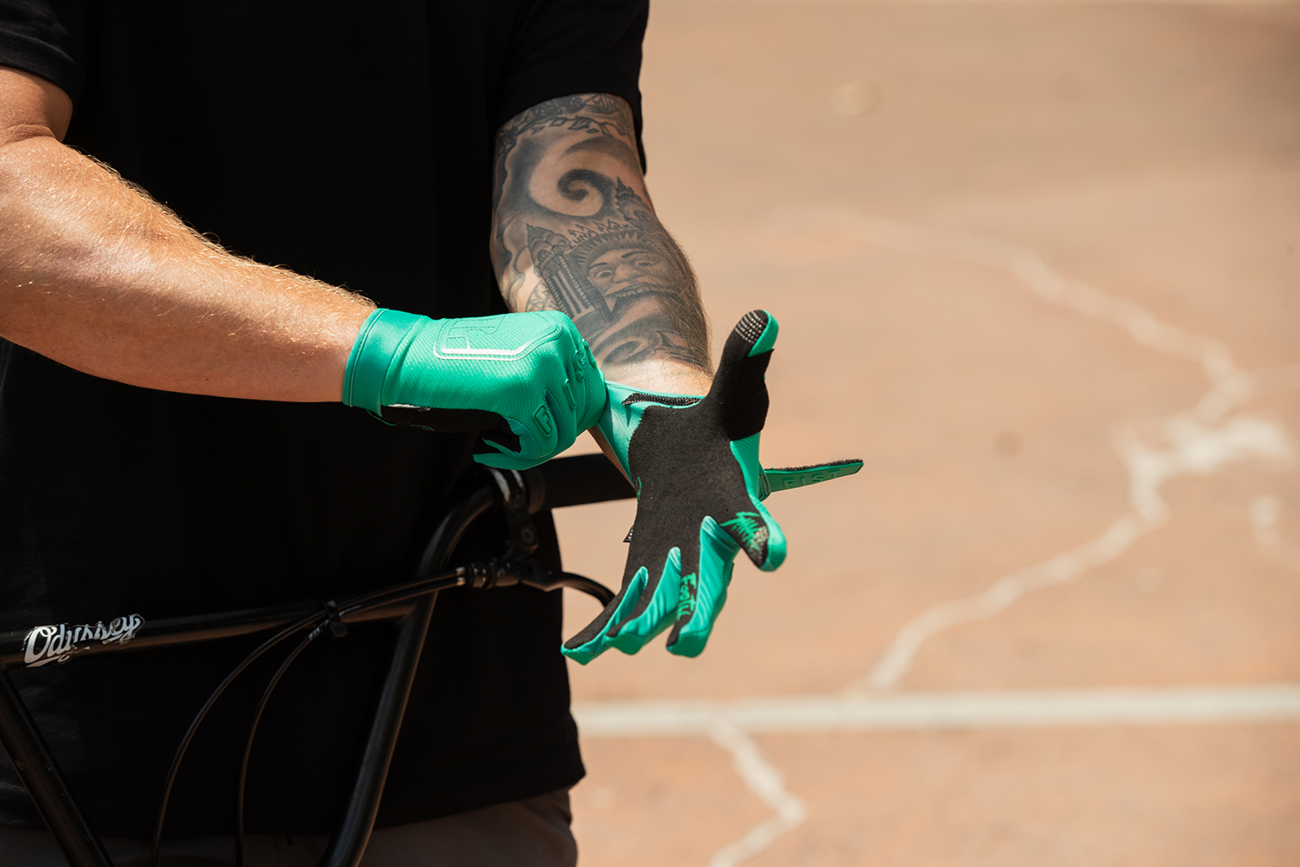 FIST HANDWEAR Strapped Stocker Jade Gloves