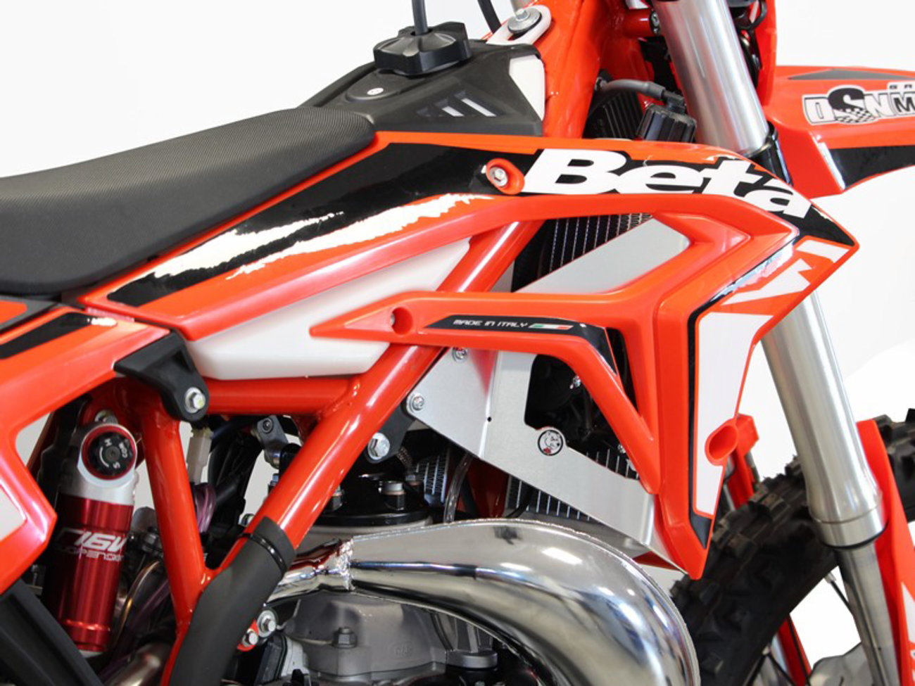 AXP Racing Radiator Braces Beta 250 / 300 Xtrainer 2023-2025