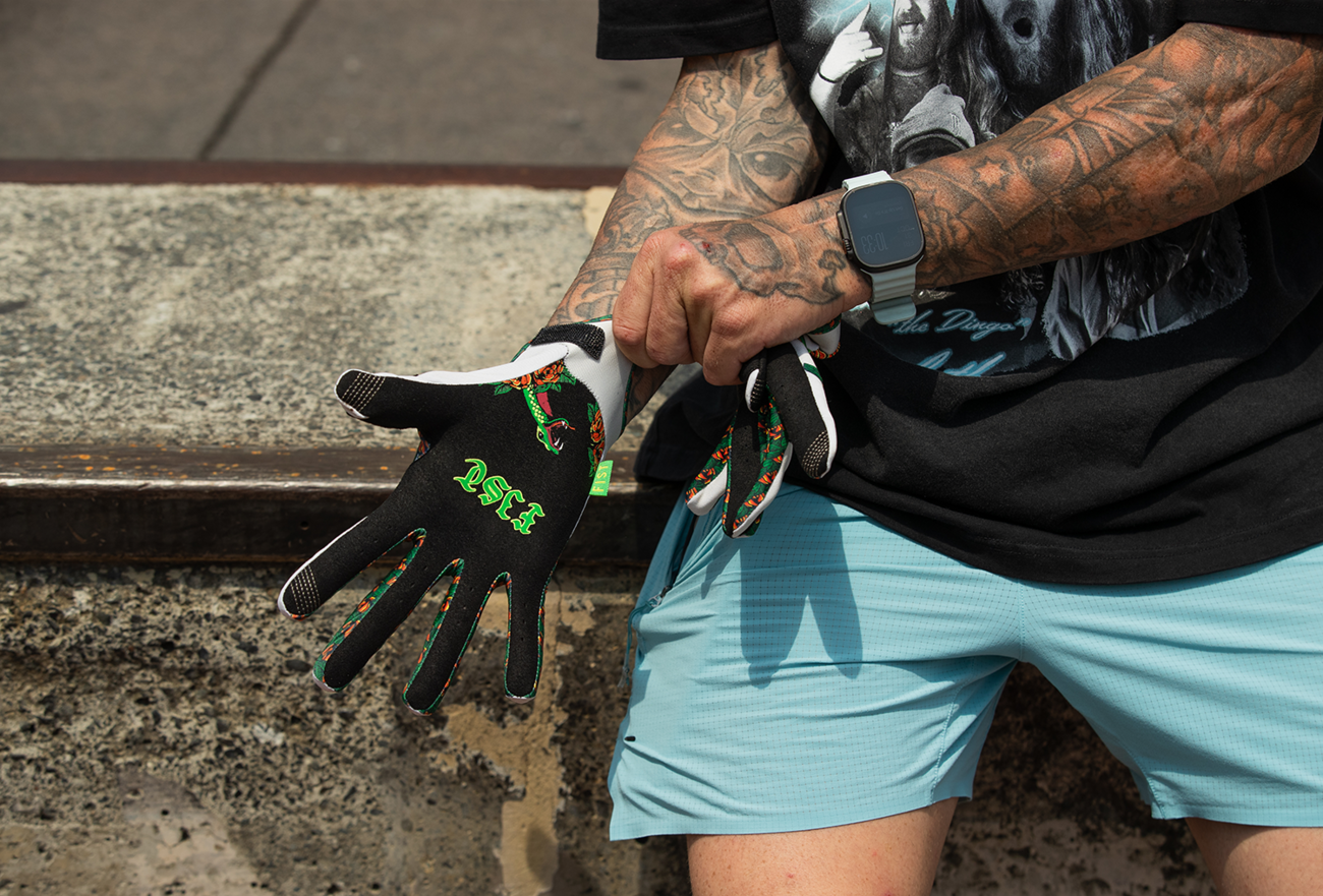 FIST HANDWEAR Strapped Poison Gloves