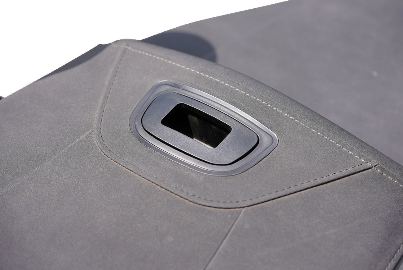 SHOW CHROME Seat Plug