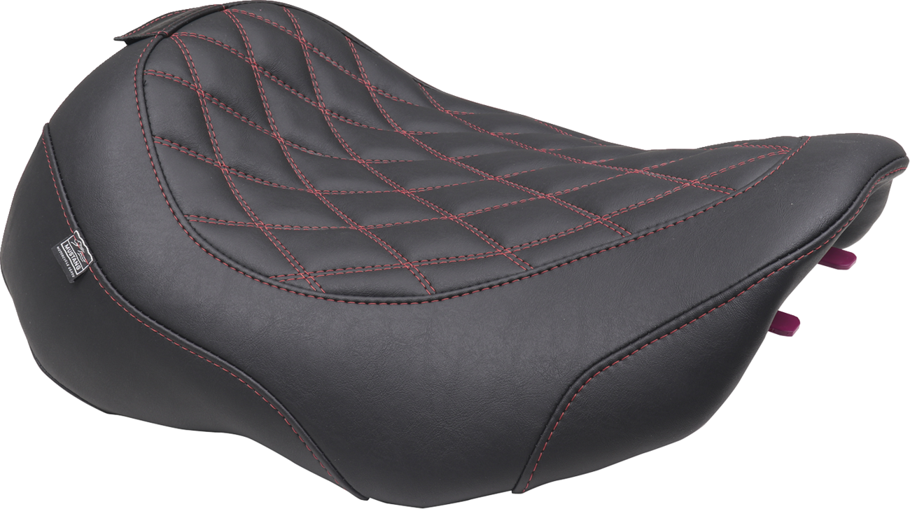 MUSTANG Wide Tripper™ Solo Seat