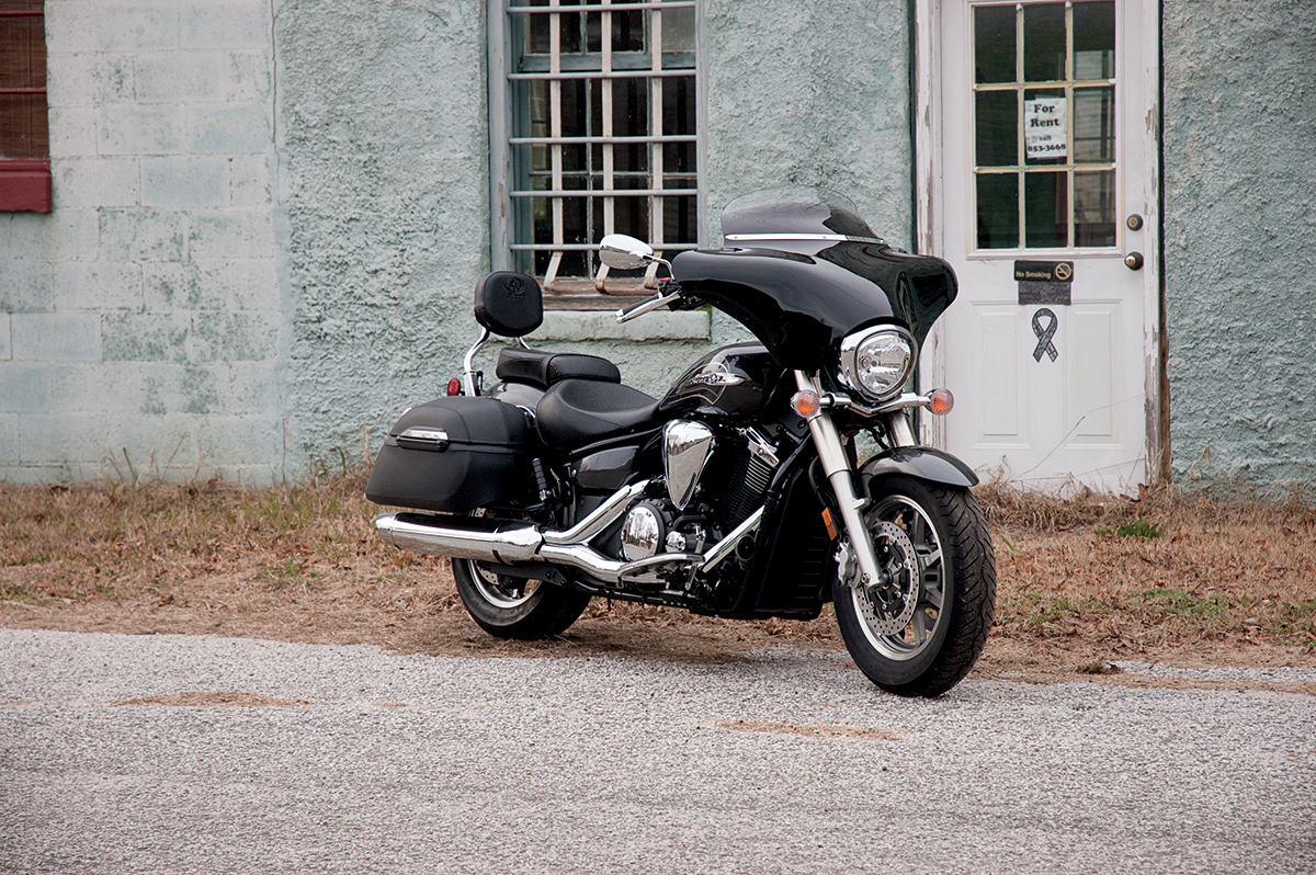 Memphis Shades Batwing Fairing Windshield Trim