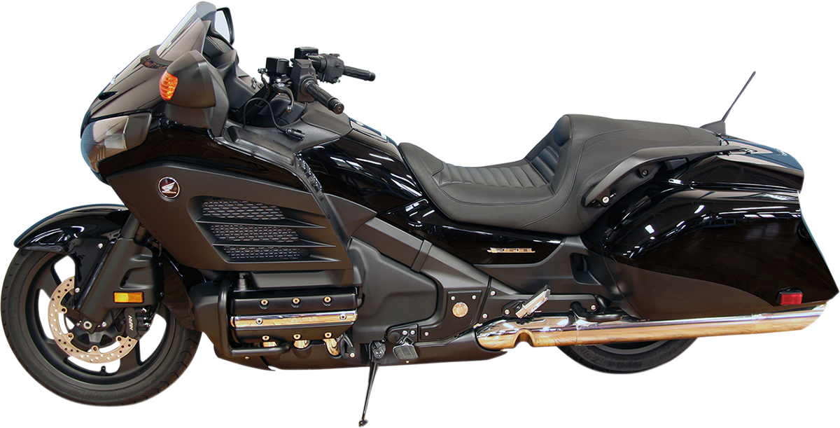 Mustang Tripper Fastback Deluxe Seat For Honda GoldWing F6B 2013-2016
