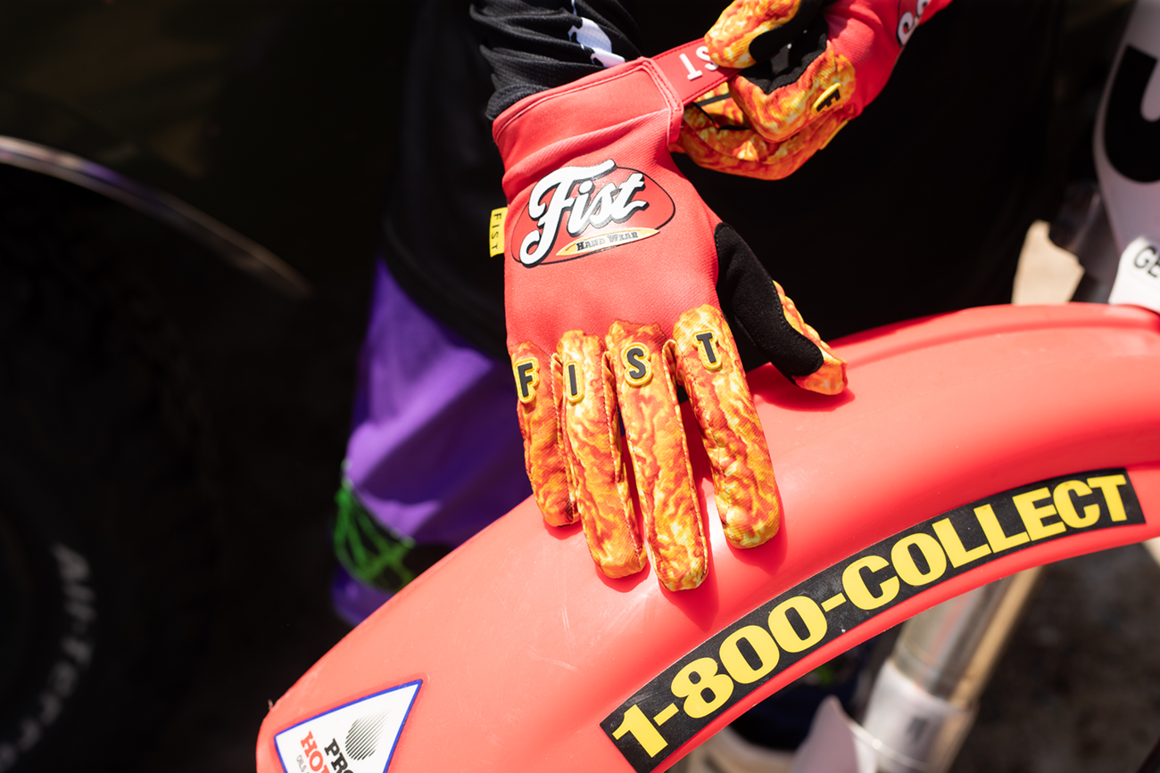FIST HANDWEAR Strapped Chicken Fingers Gloves