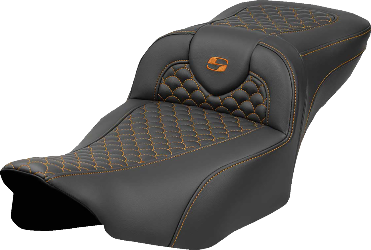 Saddlemen Roadsofa™ Extended Reach Seat - Dragon Scale Stitch - Orange Stitch - w/o Backrest - FLT/FLH '23-'24 Harley Davidson