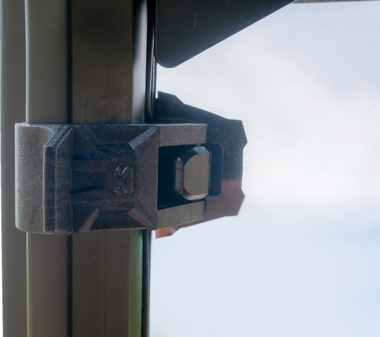 SEIZMIK Versa-Vent Windshield