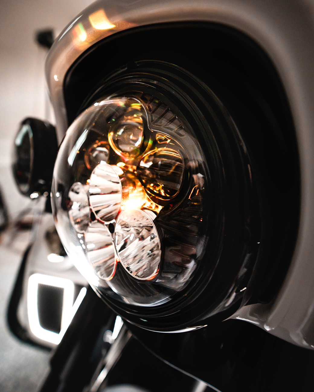 Custom Dynamics 7" Color Changing Shark Demon Headlight For Harley 1994-2016