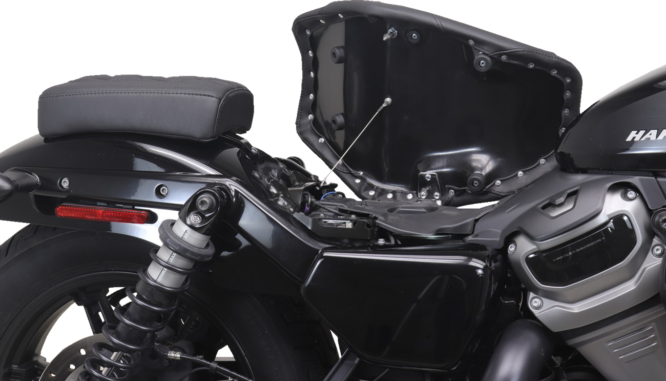 MUSTANG Tripper™ Solo Seat