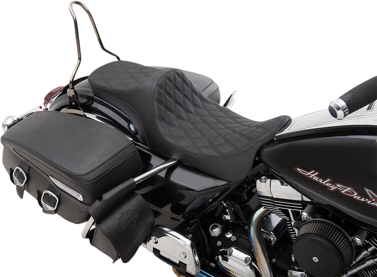 Drag specialties seats Predator III 2-Up Seat - Double Diamond - Black Thread - FL '08-'23 Harley Davidson