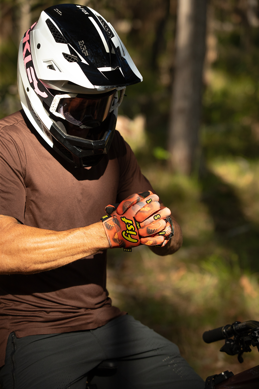 FIST HANDWEAR Strapped 100% Nuts Gloves