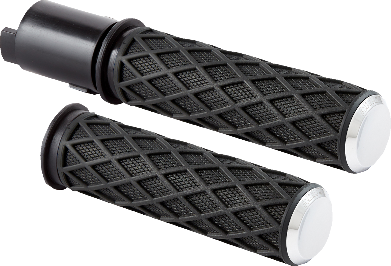 Arlen ness Diamond Grips - TBW - Chrome Harley Davidson