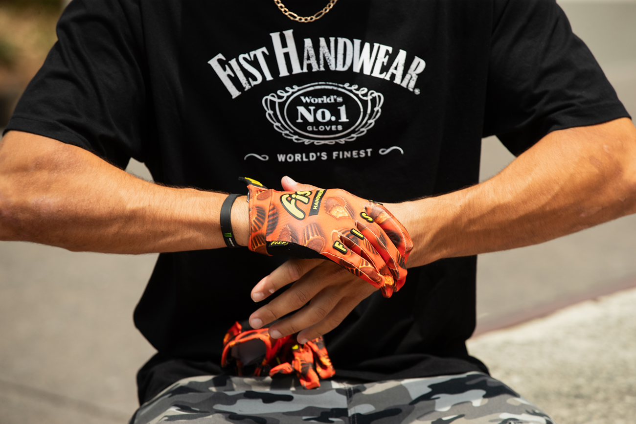 FIST HANDWEAR Strapped 100% Nuts Gloves