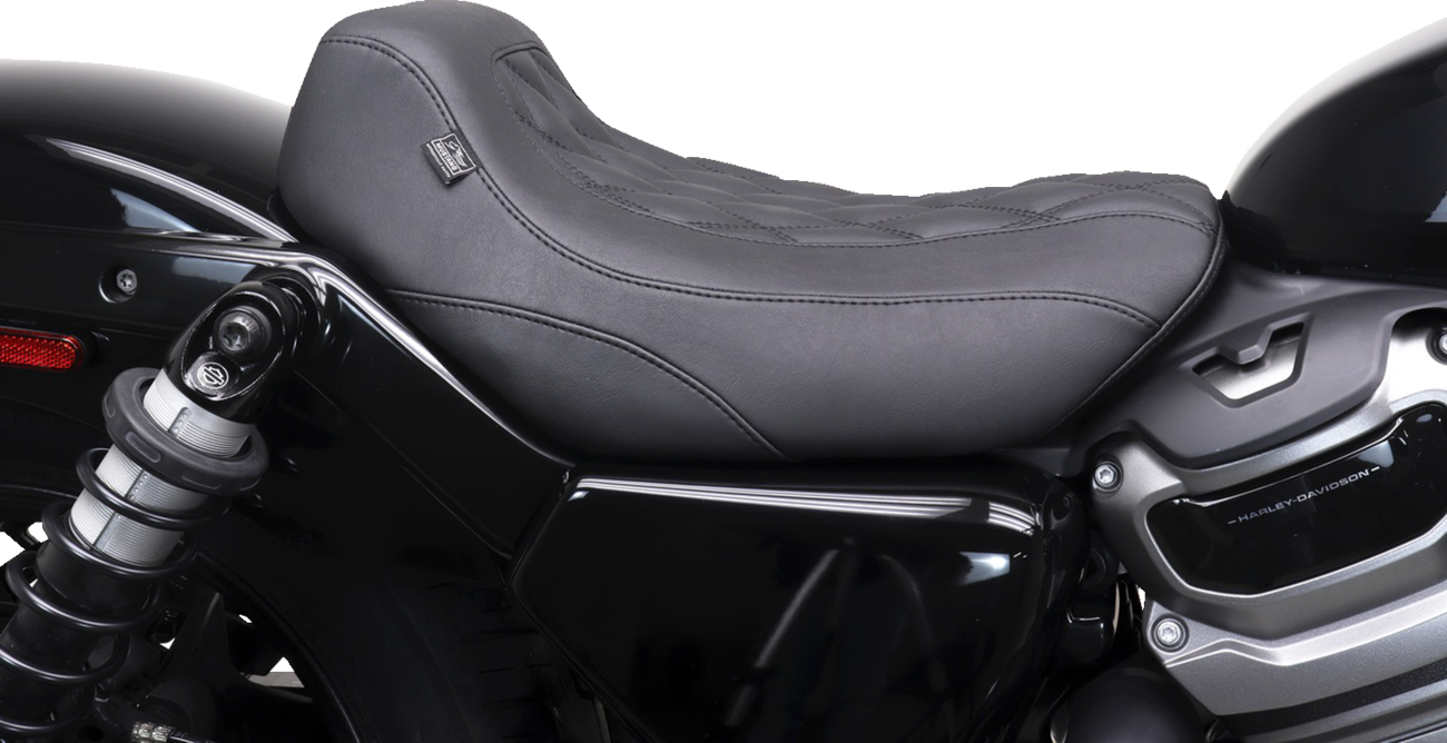 MUSTANG Tripper™ Solo Seat
