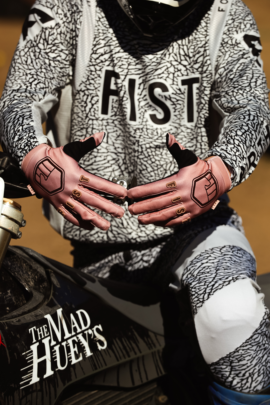 Fist handwear Strapped Earth Stocker Gloves