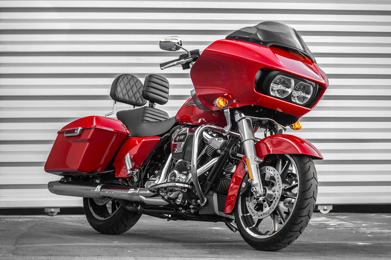 Saddlemen Tour Step-Up TTR Tuck and Roll Seat For Harley Touring 2008-2025