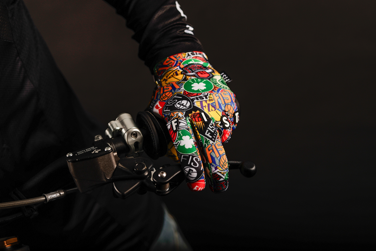 Fist handwear Strapped Hard Court Gloves