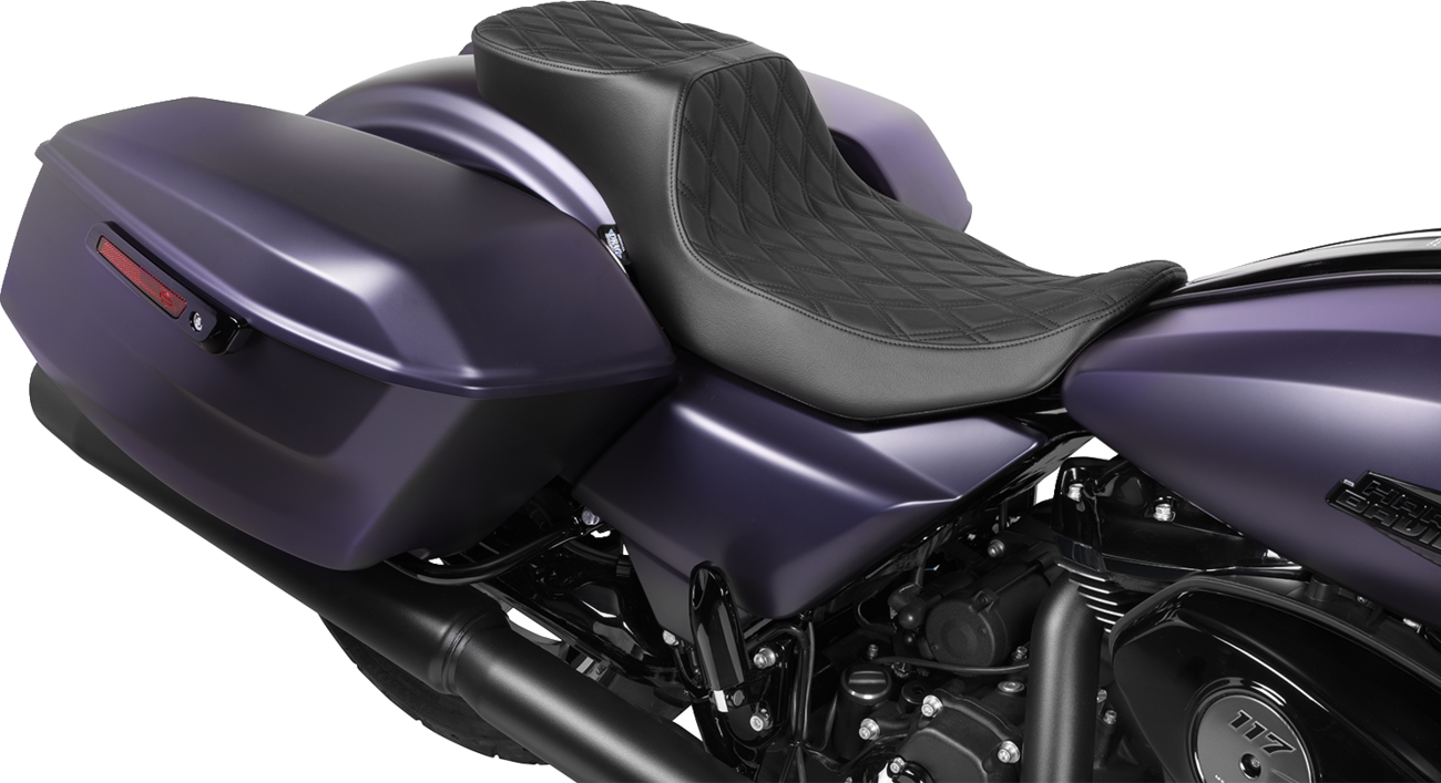 Drag specialties seats Performance Predator 2-Up Seat - Vinyl - Black Double Diamond Stitch - FLHX/FLTR '23-'24 Harley Davidson