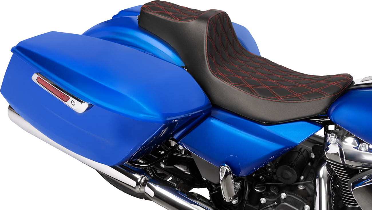 Drag specialties seats Extended Reach Predator III Set - Vinyl - Red Double Diamond Stitch - FLT/FLH '23-'24 Harley Davidson
