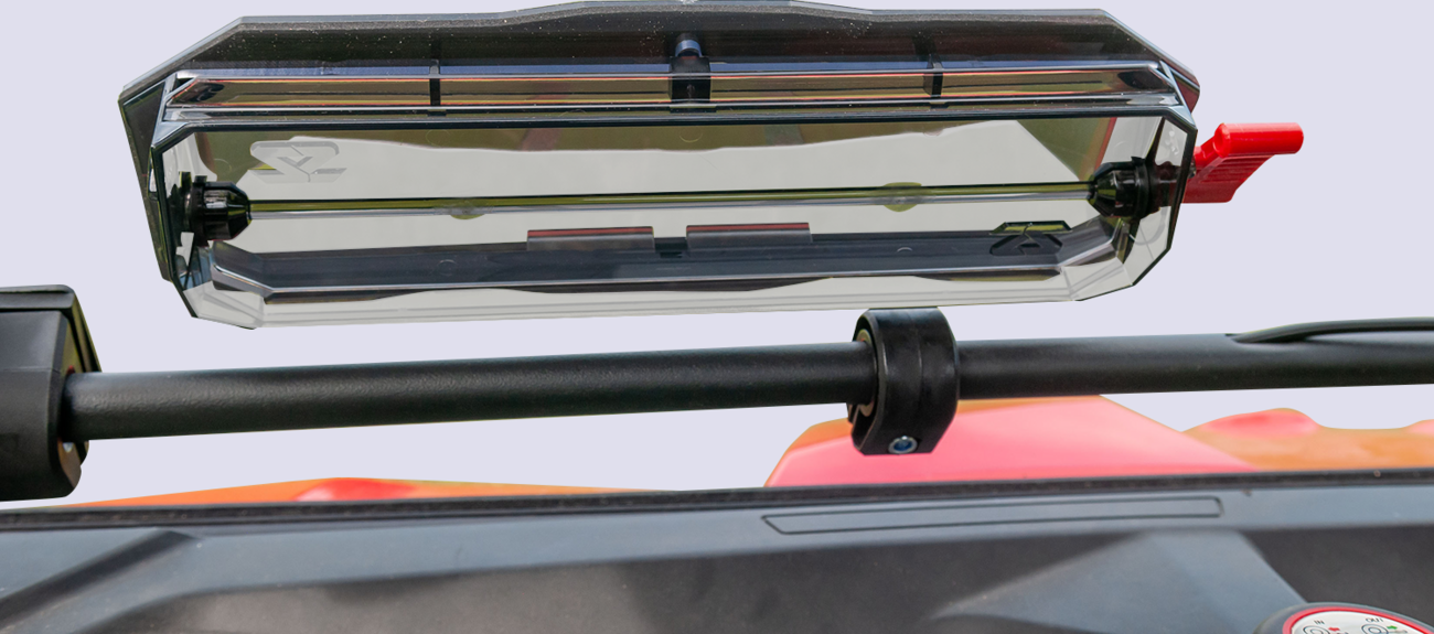 Seizmik Flip-Up Windshield With Vents Can AM Defender 1000 / 800 2016-2021