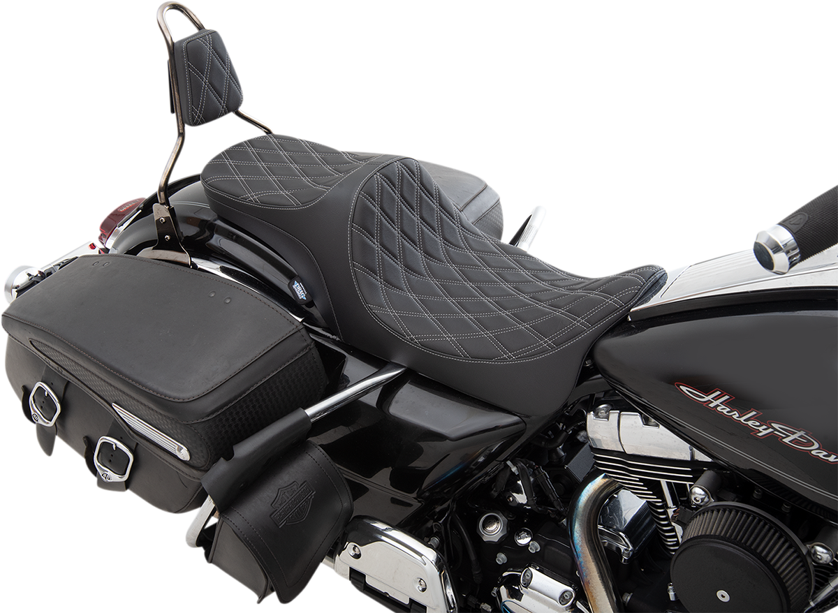 Drag specialties seats Predator III 2-Up Seat - Double Diamond - Silver Thread - FL '08-'23 Harley Davidson