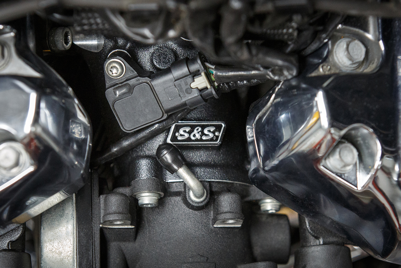S&S Cycle Premium 55mm CNC Ported Manifold For Harley Milwaukee-Eight 2017-2025