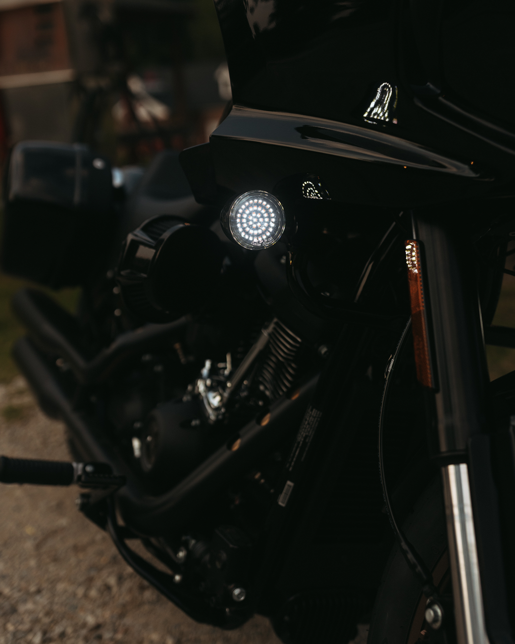 CUSTOM DYNAMICS Genesis® 4 Amber/White LED Turn Signal Inserts