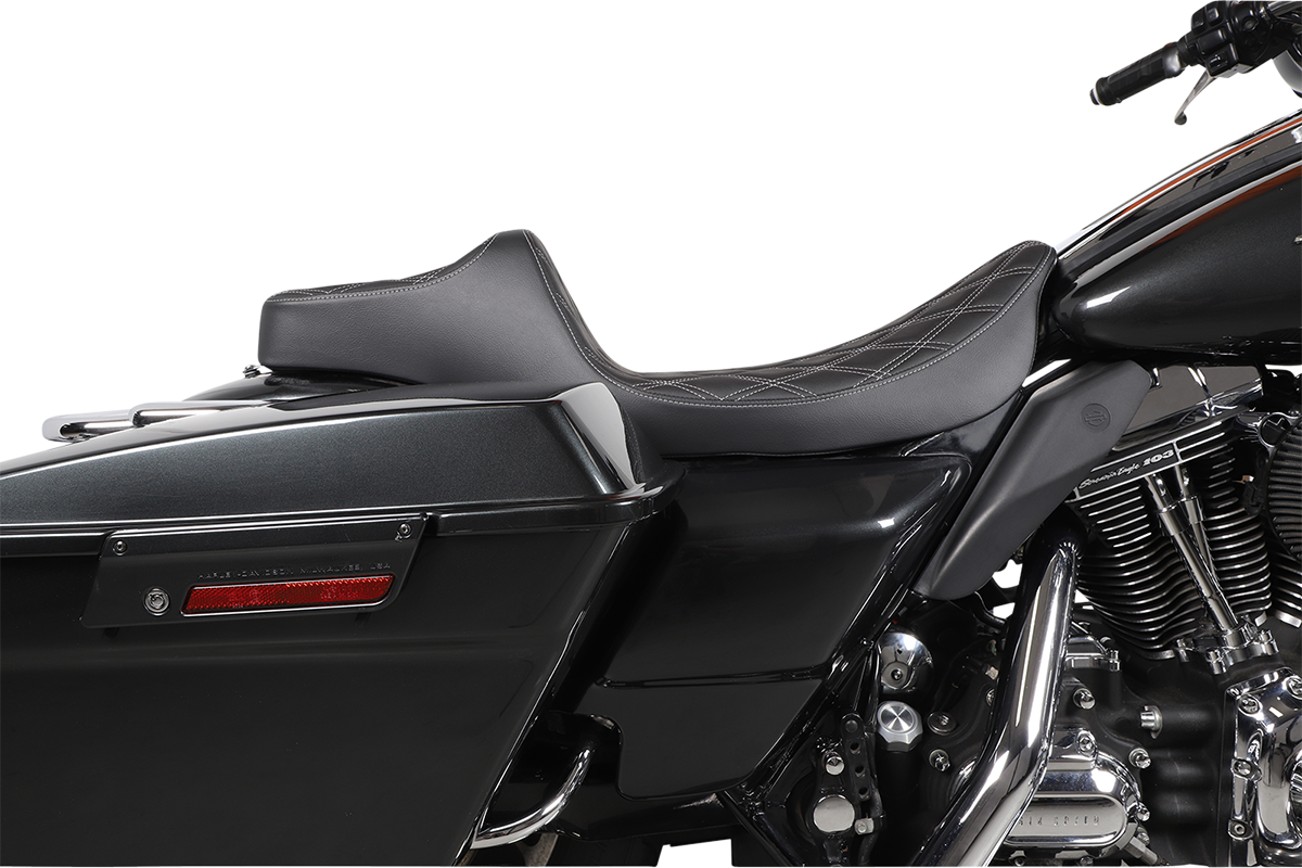 Drag specialties seats Extended Reach Predator III Seat - Double Diamond - Black w/ Silver Stitching - FL '99-'07 Harley Davidson