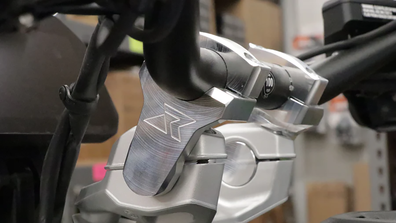 Rox speed fx 2.4" Pivoting Risers - 1-1/4" Handlebar - BMW