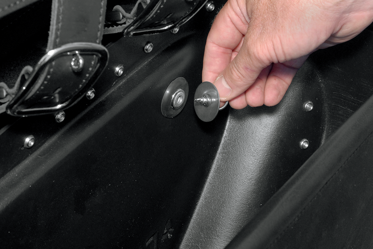 Saddlemen Slant Saddlebags For Harley Dyna 1996-2017