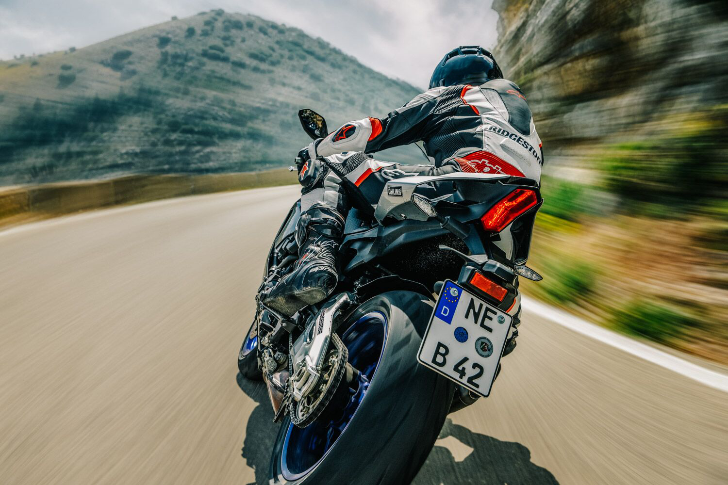 BRIDGESTONE Battlax S22 Hypersport Tire