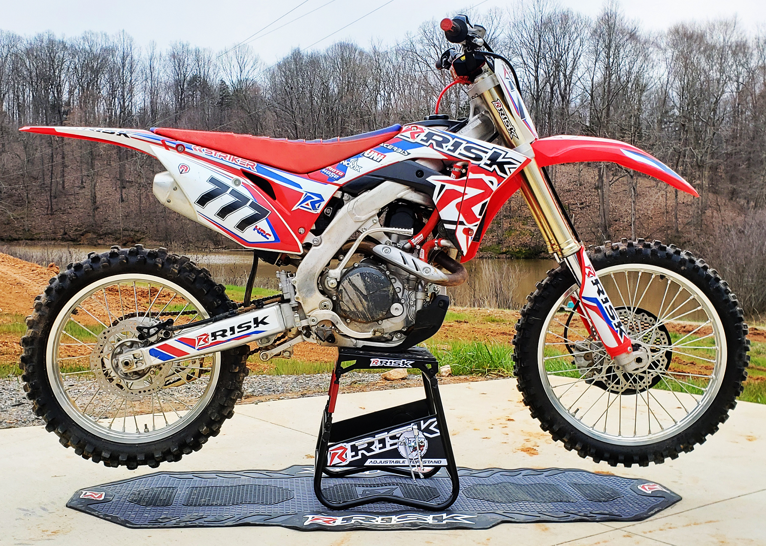 RISK RACING A.T.S. Adjustable Top Moto Stand - Magnetic
